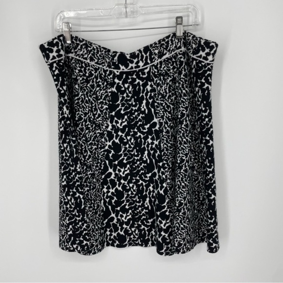 Lane Bryant Animal Print Sweater Skirt Womens Plus 18/20 Black/White Winter - Picture 2 of 9